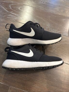 Nike Kids Golf Shoes Black Mesh Sneakers with White Swoosh